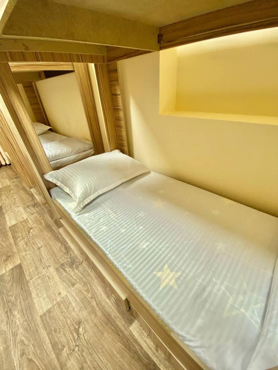 Alma-Ata Hostel Экстерьер фото